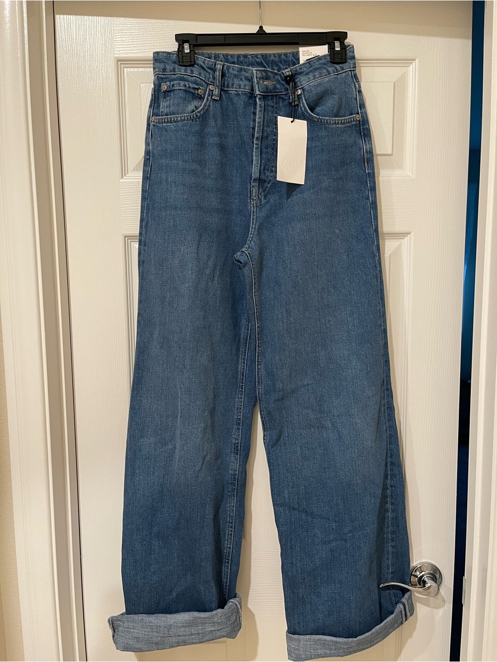 ZW HIGH RISE TURN UP HEM SIZE 4